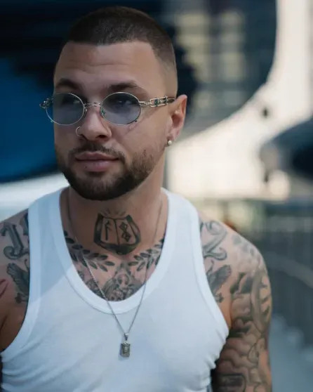 Певица Нюша встречается с диджеем Владом Ханецким