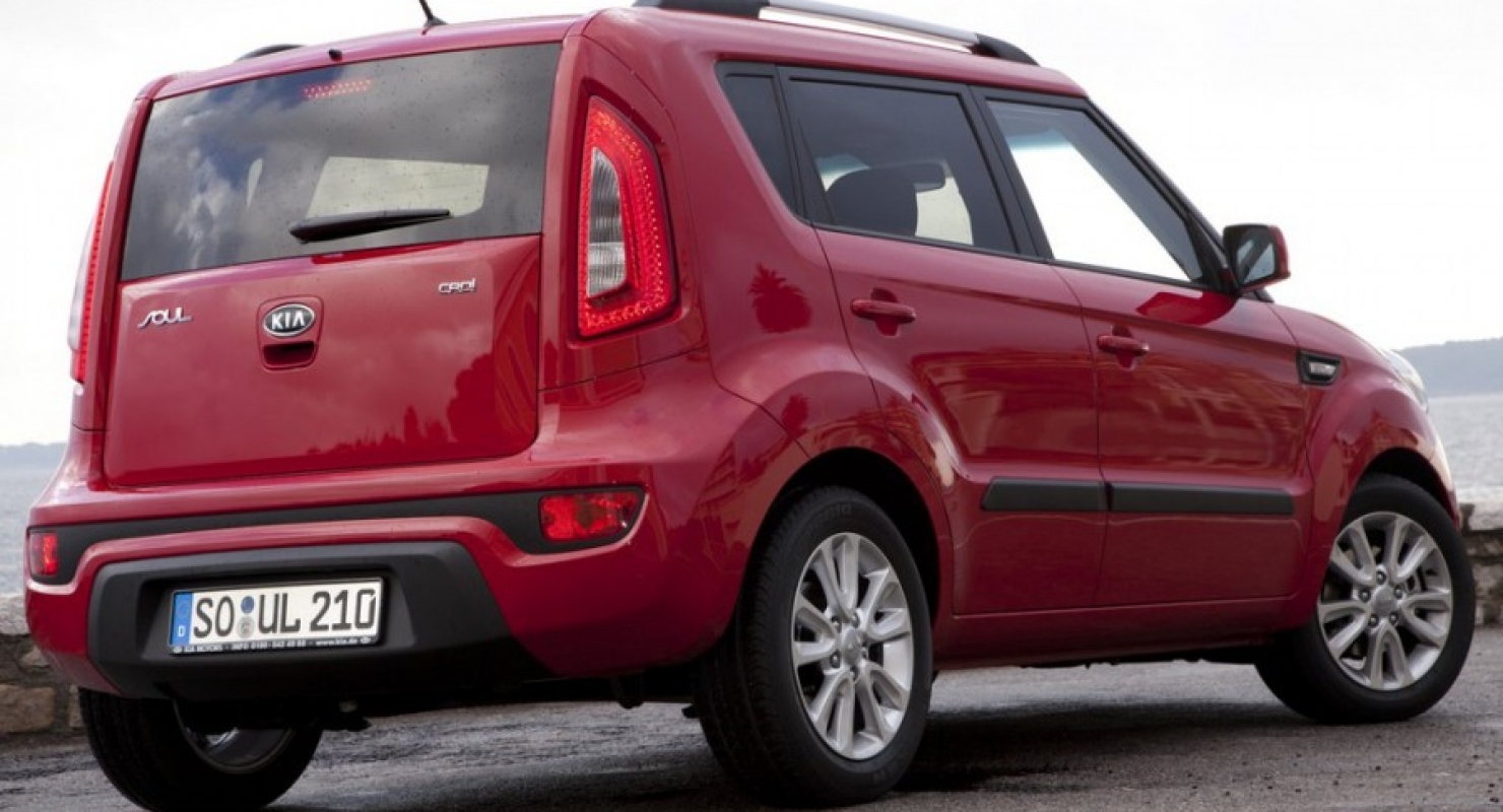 В РФ привезли рестайлинговые «кроссы» Kia Soul за 2,3 млн рублей