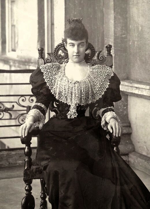 Принцесса Елена Орлеанская, 1890-е гг.