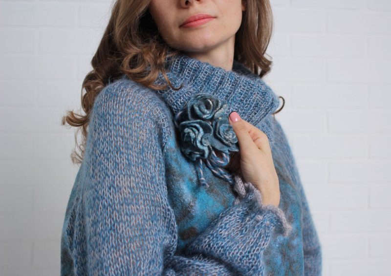 Валяние на одежде: нетривиальный декор свитеров и джемперов валяние,вязание,женские хобби,рукоделие,своими руками,умелые руки