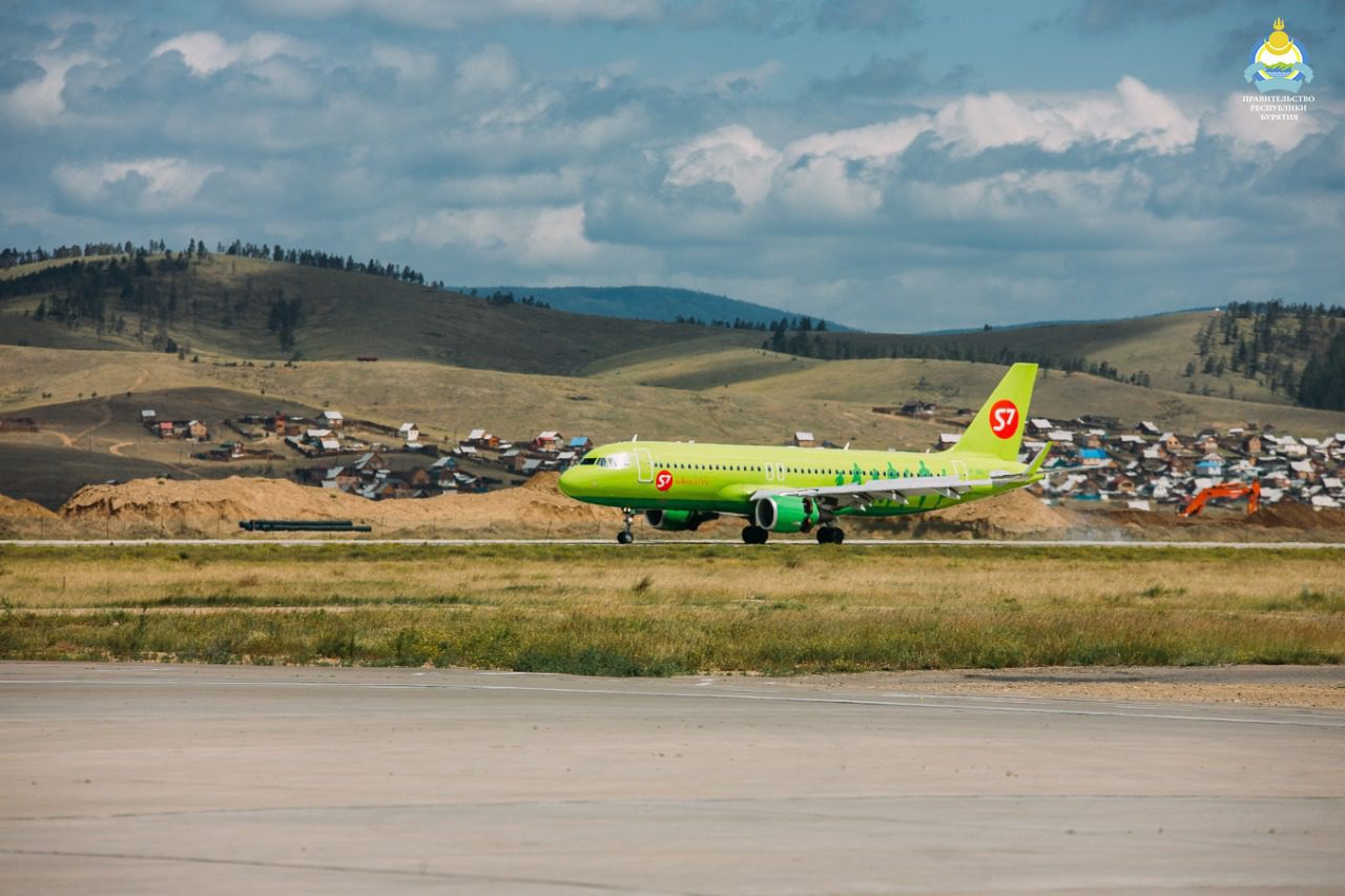 Улан удэ самолет. Самолёт Улан-Удэ Новосибирск. S7 Улан-Удэ Новосибирск. Самолет на Восточном в Улан Удэ. Самолёт Улан-Удэ Москва.