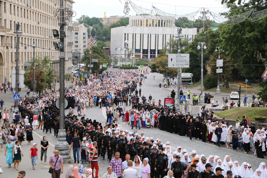 День крещения Руси: Украина продолжает вносить смуту в светлый праздник