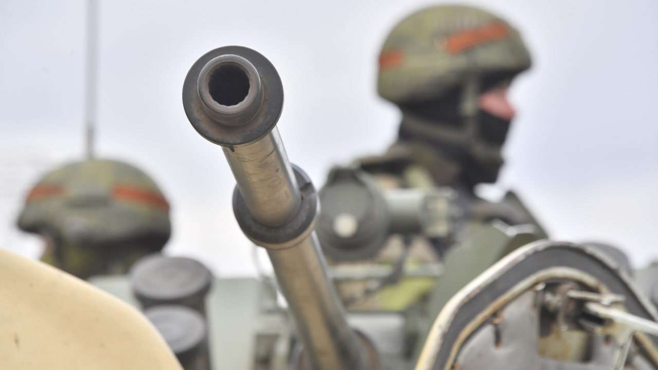 Механик-водитель БТР отметил важную роль рембатов в спецоперации на Украине