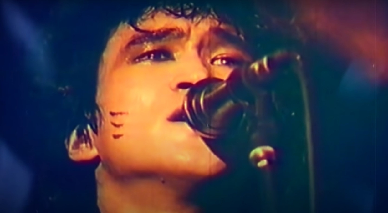 Типично перестроечный герой: критик Сергей Соседов о феномене Виктора Цоя Типично перестроечный герой: критик Сергей Соседов о феномене Виктора Цоя Общество