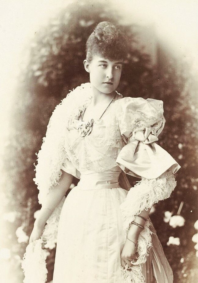 Принцесса Елена Орлеанская, 1890-е гг.