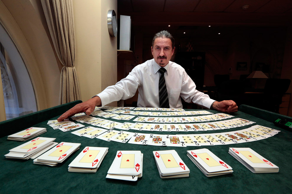 Прогулка по казино «Монте-Карло» в Монако Прогулка по казино «Монте-Карло» в Монако интерьер