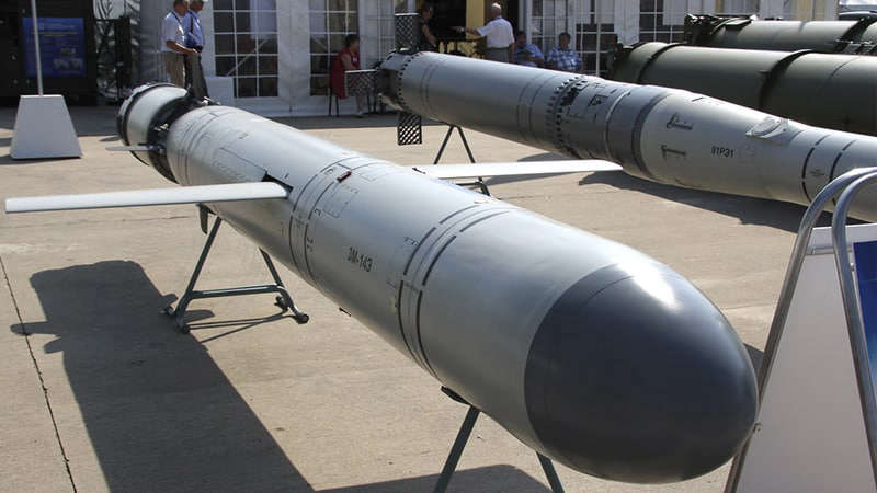 МО РФ сообщило об уничтожении ракетами «Калибр» трех тяговых электроподстанций на Украине