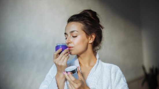 Отличить правду от лжи: 3 уловки, которые используют продавцы уходовой косметики