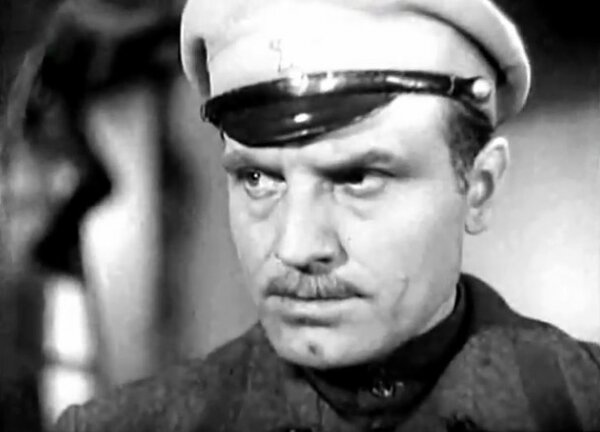 кадр из фильма «Александр Пархоменко», 1942 год 