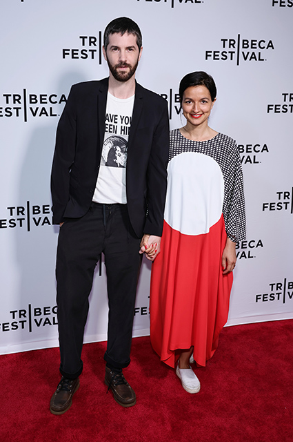 Dress Code. В Нью-Йорке продолжается кинофестиваль Tribeca. Среди гостей — Пенелопа Крус, Антонио Бандерас, Кэти Холмс с бойфрендом Холмс, Пенелопа, фильм, Честейн, Джессика, платье, вместе, несколько, фестивале, выбрала, актриса, Бандерас, Антонио, Бобби, музыкантом, Вутеном, бойфрендом, встречается, новым, всего