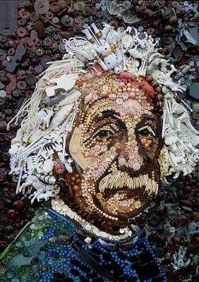 Einstein Эйнштейн. Картина из пуговиц