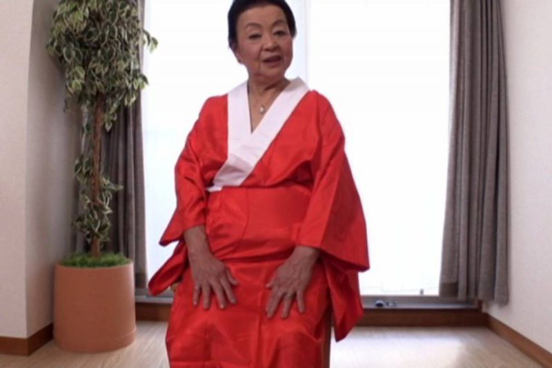 Бабушка легкого поведения: японка начала сниматься в порно в 81 год 