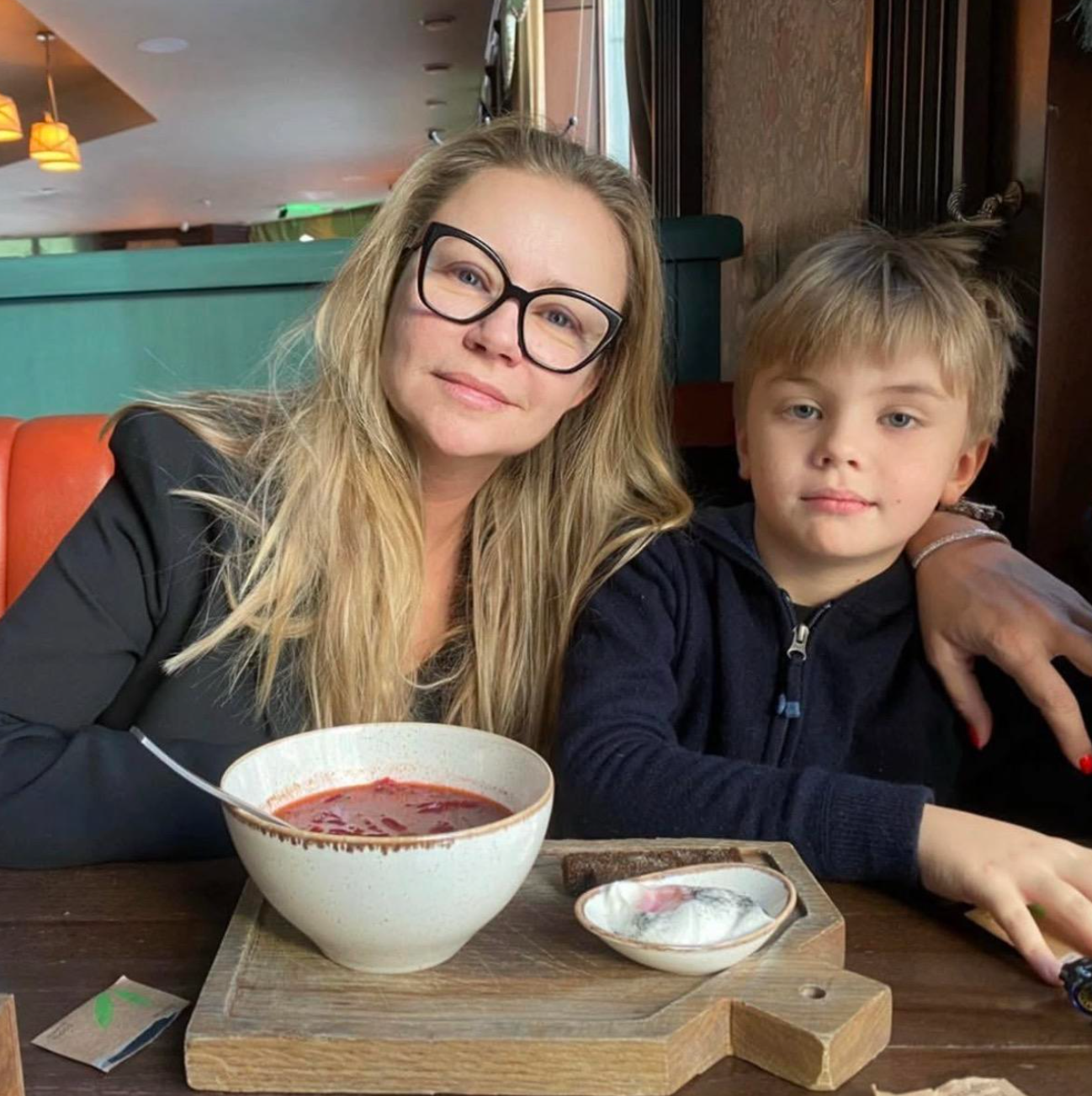 Мария Миронова тайно развелась с мужем Андреем Сорокой, а теперь запрещает ему видеться с сыном Сорока, Мироновой, Сорокой, родила, Миронова, очень, Андрей, ребенка, моего, мужем, своего, Андрея, официально, когда, никаких, судов, официальный, после, Сначала, общению