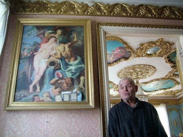 Владимир Филиппович Акулов - мастер-резчик, создавший поразительную красоту в собственном жилье.