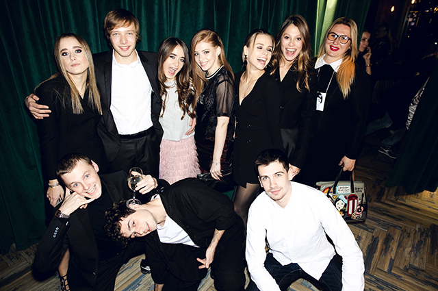 Оксана Акиньшина, Наталья Ионова и другие на премьере фильма Оксана Акиньшина, Наталья Ионова и другие на премьере фильма