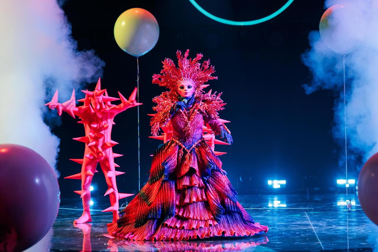 Катя Лель без маски