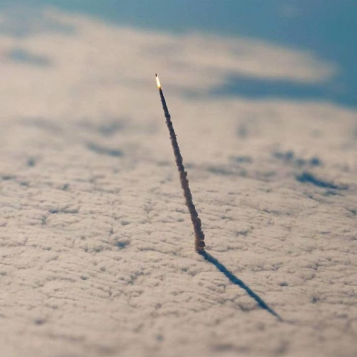 Космический шаттл покидает атмосферу Земли, фото NASA интересное, интересные фото, неожиданно, подборка, познавательно, редкие фото, секреты, фото