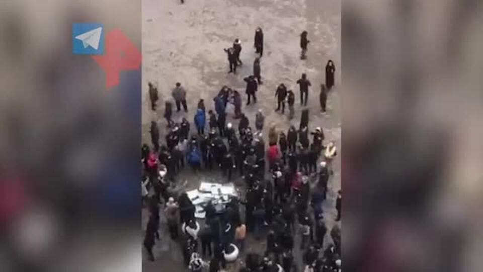 Во время беспорядков в Алма-Ате обезглавили правоохранителя