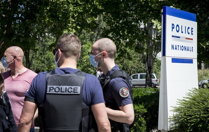 Во Франции освобождены захваченные в банке заложники