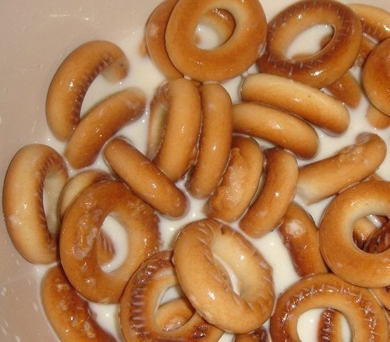 Сосиски в сушках - самый дачный рецепт! Сосиски в сушках - самый дачный рецепт! рецепты