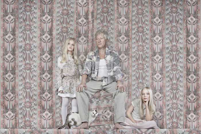 Загадочные картины, на которых люди и предметы замаскированы и видны далеко не всем 