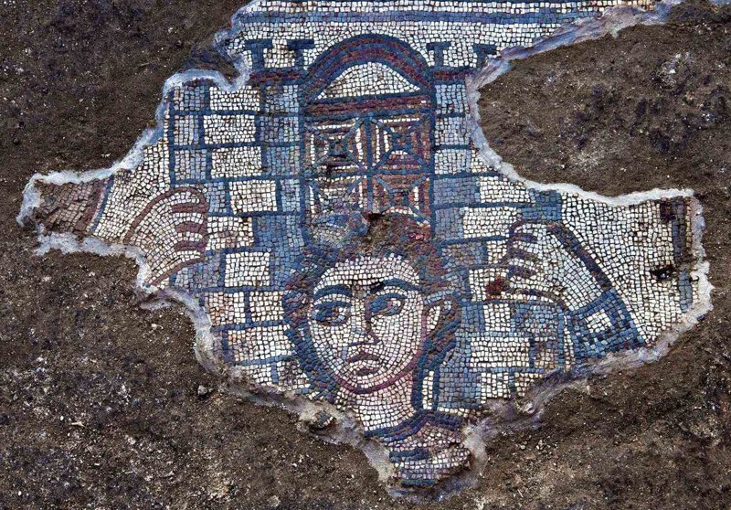 В ходе раскопок в синагоге Хукока в Галилее археологи обнаружили мозаичные сюжеты V века нашей эры Израиль, археология, мозаика, наука, открытие, синагога, сюжет