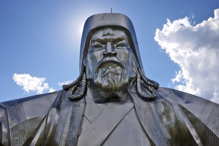 Как монгольские воины вызывали дух Чингисхана