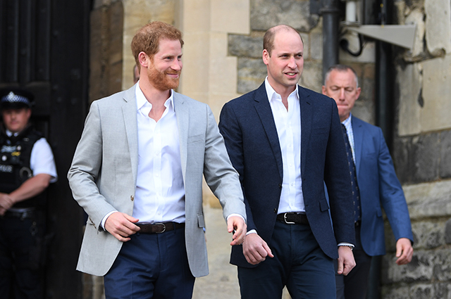 Принц Уильям посоветовал брату Гарри вернуться в Лондон: 