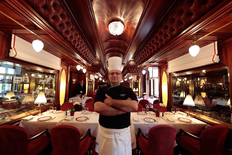 Прогулка по казино «Монте-Карло» в Монако Прогулка по казино «Монте-Карло» в Монако интерьер