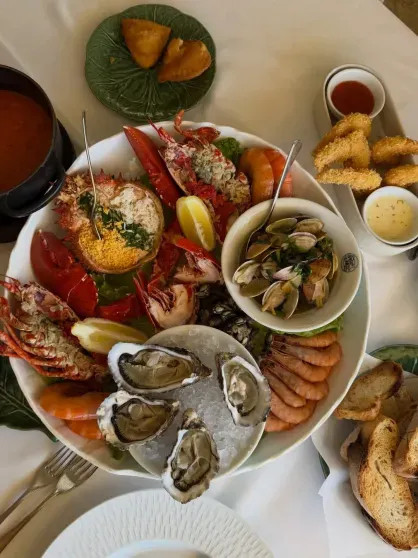 Вера Брежнева с младшей дочерью отдыхает в Португалии Брежнева, БрежневаВера, Киперманом, которая, отдыхает, Португалии, КиперманВера, дочери, БрежневаФото, Меладзе, замуж, продюсера, начали, Константина, слухам, тайно, вышла, 44летняя, спустя, развелась