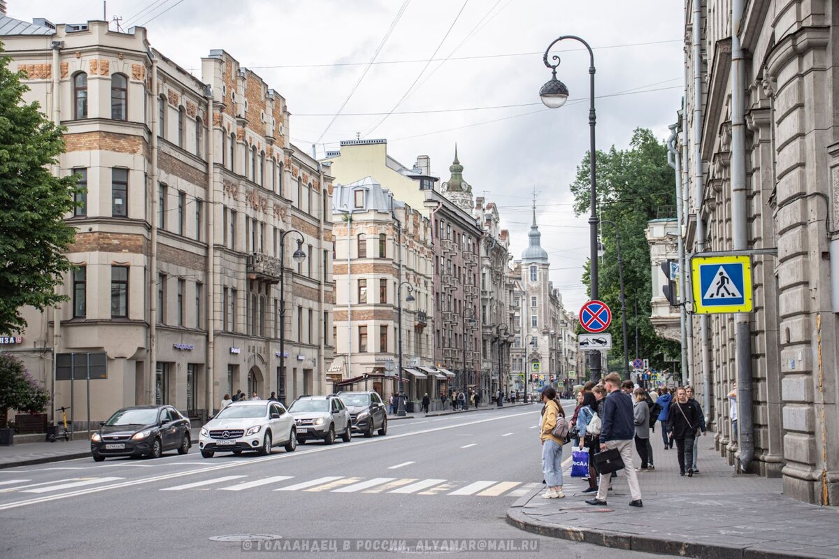 Зашёл в коммуналку в центре Петербурга, где комната стоит 4 миллиона Голландец, квартире, квартиры, можно, каждой, коммунальной, больше, соседи, очень, много, центре, чтобы, только, комнаты, Москве, коммунальных, коммунальные, увидеть, жизни, живут