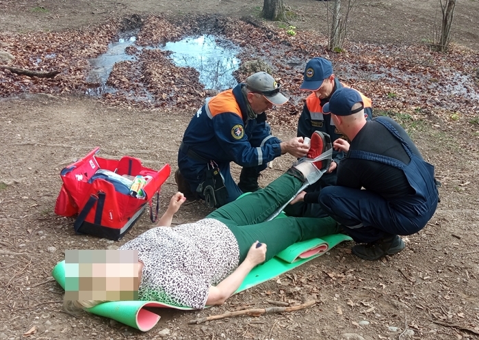 Чп на меганоме. Необходима помощь спасателей. Спасательные работы. Спасательные работы. Служба спасения крым.