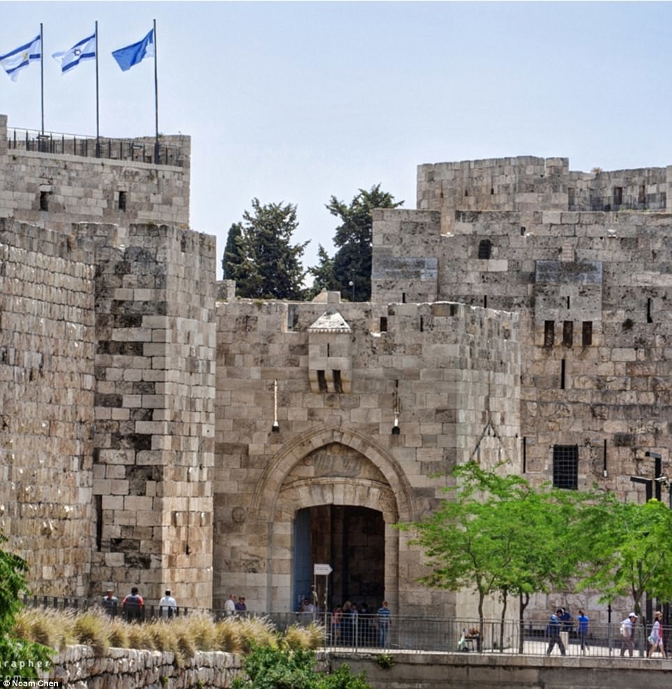 Яффские ворота (слева - 1918 г.) Израиль, архивные фотографии, иерусалим, история, прошлое и настоящее, сравнение, тогда и сейчас, тогда и сегодня
