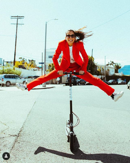 Девушка два месяца носила один костюм интересное,одежда,шоппинг