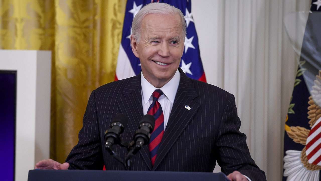 Байден отменил введенную Трампом пошлину на импорт стали с Украины