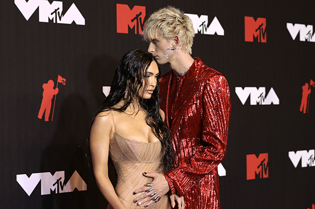 MTV Video Music Awards 2021: Меган Фокс и Колсон Бэйкер на красной дорожке