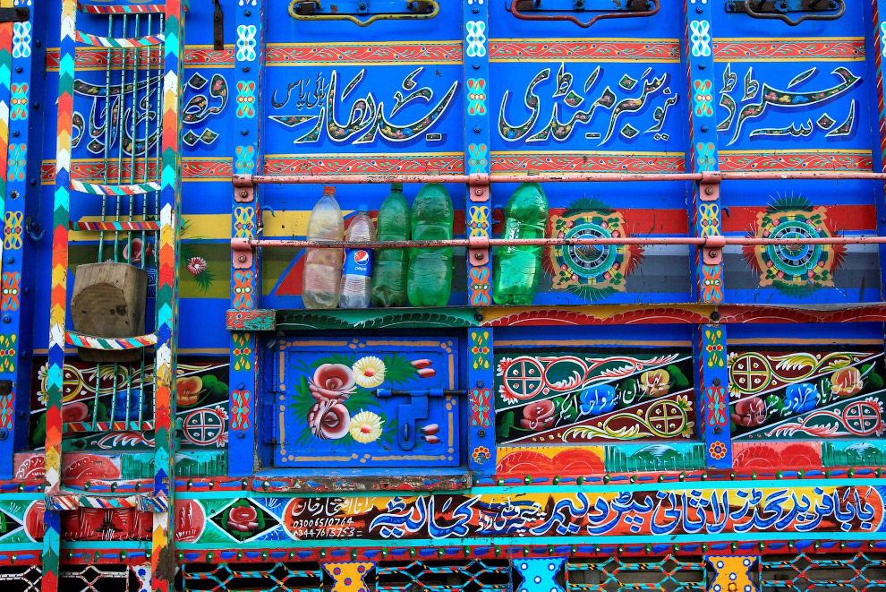 Грузовик, как искусство. Пакистан автомобиль,искусство,Пакистан,транспорт