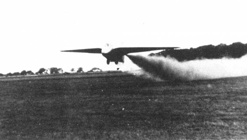 Боевые самолеты. Наглый, быстрый, бесполезный Боевые самолеты. Наглый, быстрый, бесполезный ввс