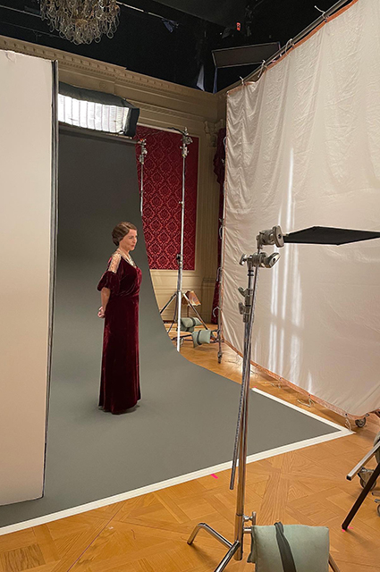 Off-duty: Джиллиан Андерсон на съемках сериала "Первая леди" Кино