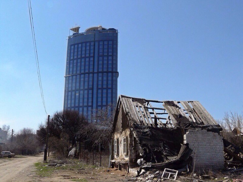 Городские контрасты архитектура, город, здания, контраст, эстетика