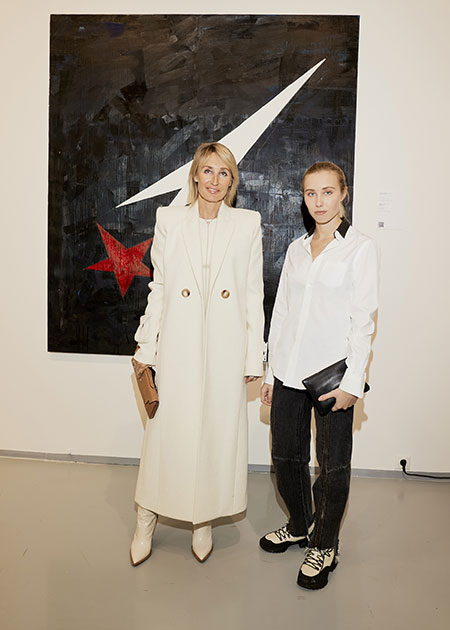 Полина Аскери, Айдан Салахова и другие гости выставки PHANTASMA Полина Аскери, Айдан Салахова и другие гости выставки PHANTASMA Звезды,Новости о звездах