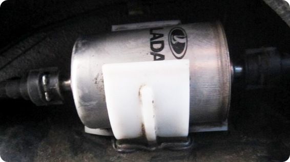 Меняем топливный фильтр на Lada Kalina