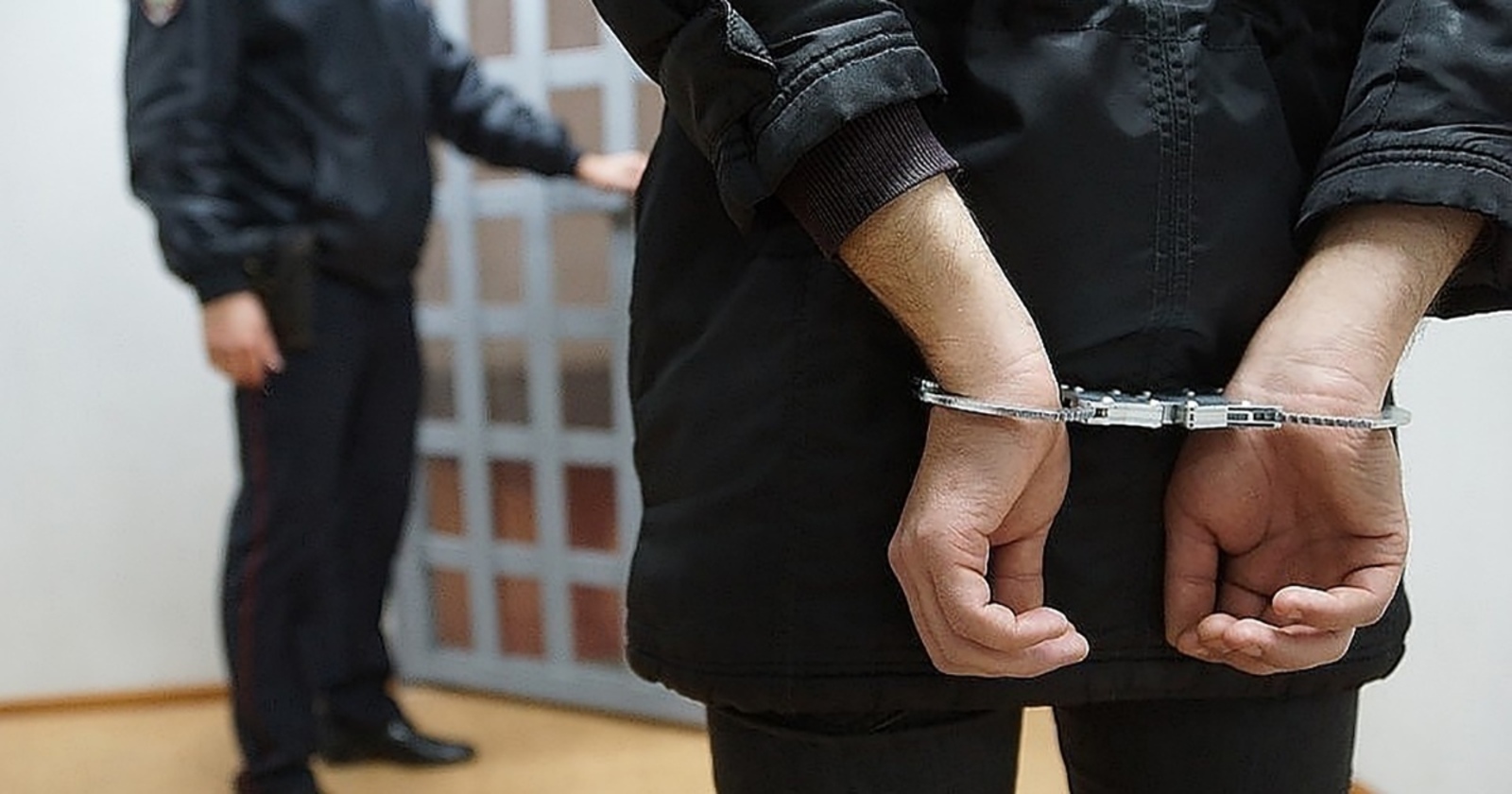 В аэропорту Красноярска задержан мужчина угрожавший работнику аэропорта убийством