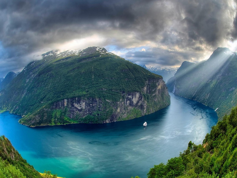 Geiranger-fjord.jpg