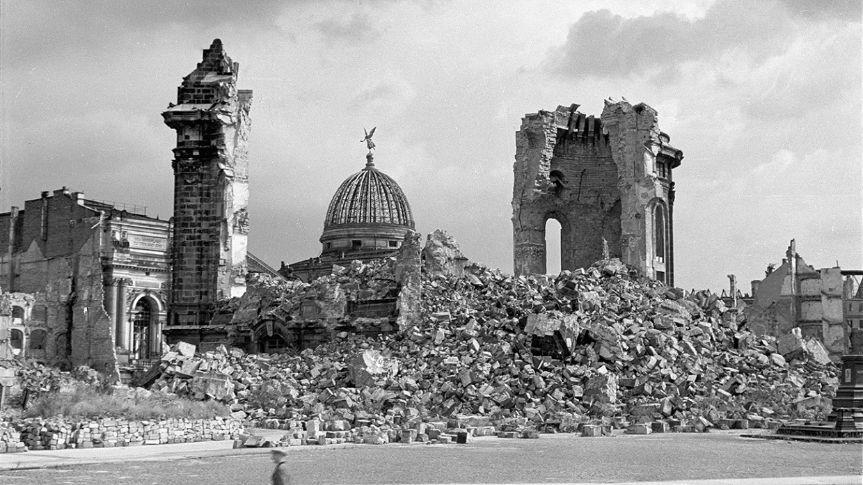 Фото разрушенного дрездена в 1945