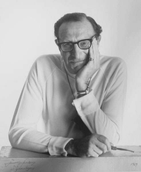 Эрик Берн: Быть красивой — это вопрос не анатомии, а родительского разрешения Эрик Берн: Быть красивой — это вопрос не анатомии, а родительского разрешения Отдых