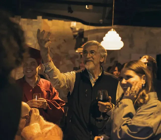 Торт с паспортом РФ: Аглая Тарасова показала новые фото со своего дня рождения после приговора суда рождения, Аглаи, ТарасовойДень, Тарасова, Раппопорт, актёр, актрисы, бывший, Колокольников, грамма, родила, Антон, Чайкина, отношениях, актриса, спела, друзьями, Аглая, туфлях, блистала