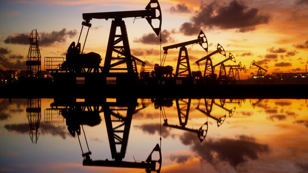 ОПЕК+ 30 ноября предварительно согласовала дополнительное сокращение добычи нефти более чем на 1 млн баррелей/сутки. По сути, Саудовская Аравия продавила данное решение.