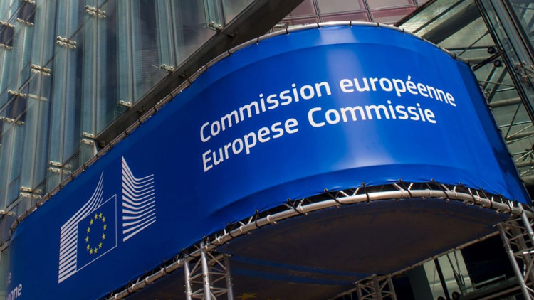 Какие же они мерзкие и еще и тупые... Еврокомиссия заявила об «искажениях» в экономике России.