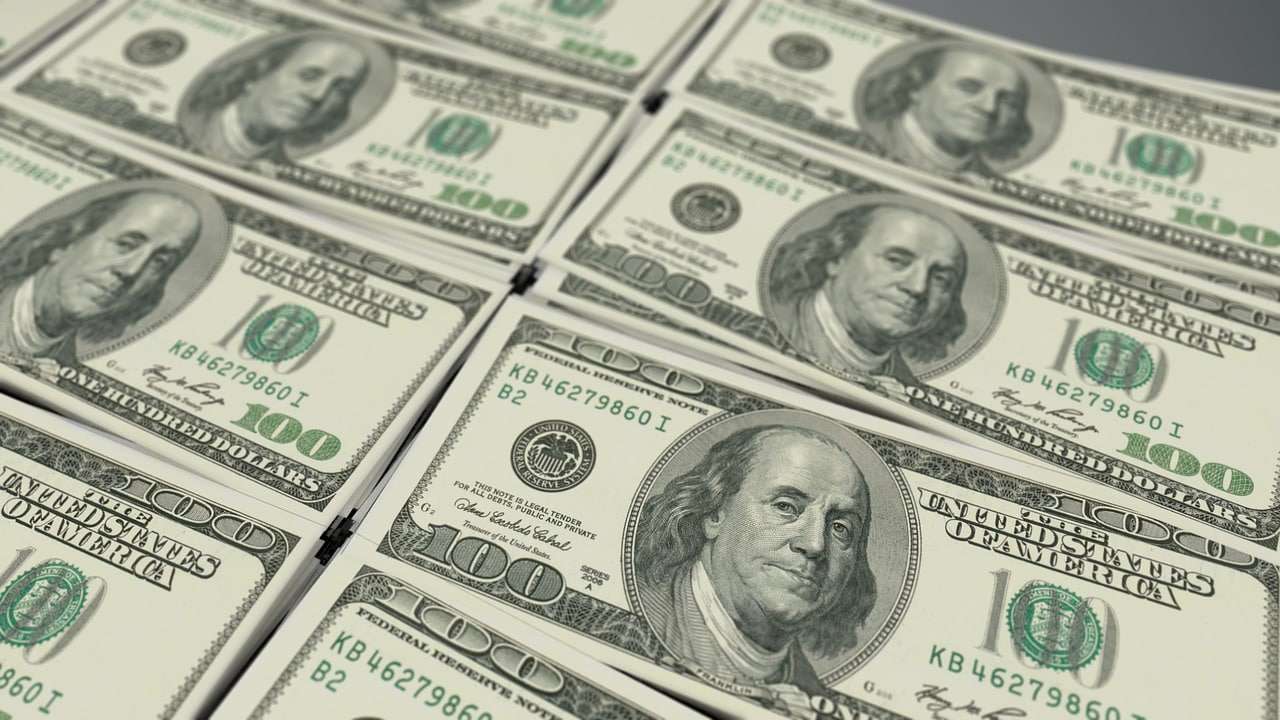 Экономист Сыроваткин спрогнозировал укрепление доллара до 80 рублей Экономика